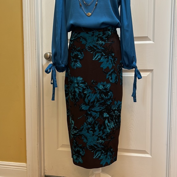 WHO WHAT WEAR Floral Midi Pencil Skirt sz8 NWT - Picture 5 of 14